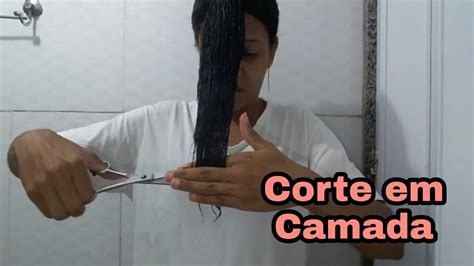 Como Cortar Cabelo Crespo Ou Cacheado Em Casa Corte Em Camadas Youtube