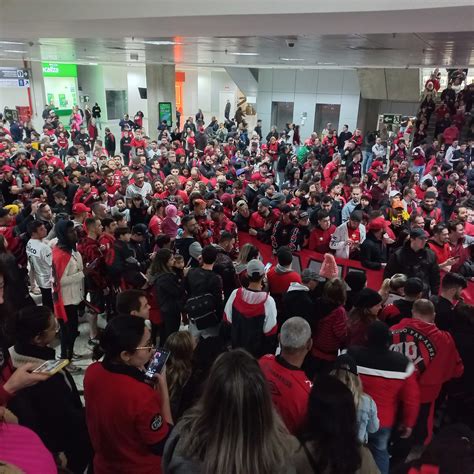 Ap S Classifica O Hist Rica Torcida Do Furac O Lota Aeroporto E Faz