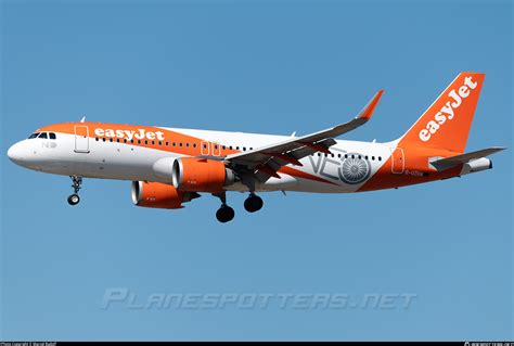 G UZHA EasyJet Airbus A320 251N Photo By Marcel Rudolf ID 1473918