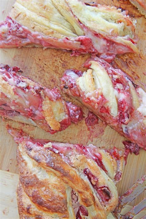 Strawberry Puff Pastry Braided Bread With Cream Cheese