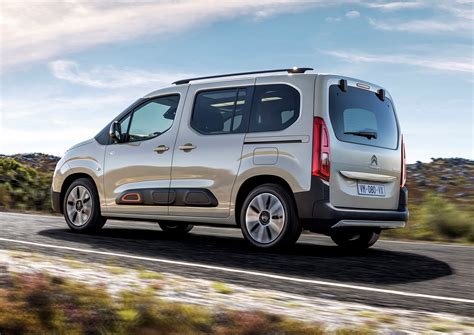 Citroën Berlingo Review (2021) | Parkers