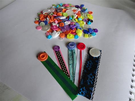 button bookmarks by JulissaRdgz on DeviantArt