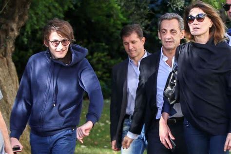 Aur Lien Le Fils De Carla Bruni Et Rapha L Enthoven Soutient Asselineau