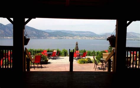 A Walking Wine Tour Of The Naramata Bench British Columbia