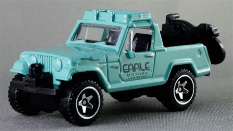 Машинка Базова Hot Wheels Jeepster Commando Hot Trucks FYF Green купити в інтернет