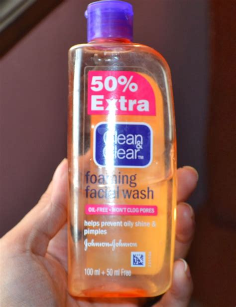 10 Best Face Washes For Oily Skin - Beauty & Fashion Freaks