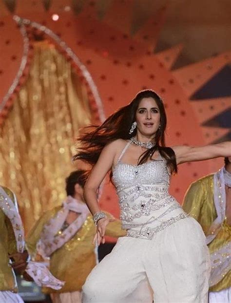 Katrina Kaif Hips Shake Pictures Hot Photos Hub