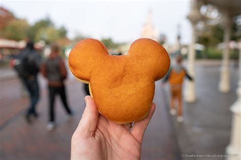 25 Best Snacks at Disneyland Paris (2024) | The Whole World Is A Playground