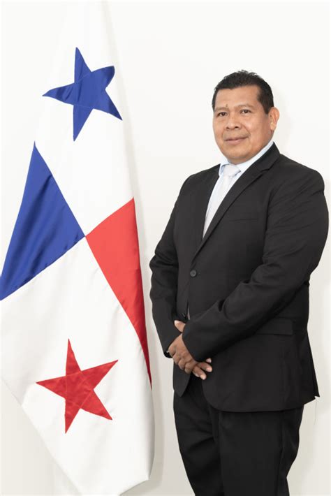 Viceministro de Asuntos Indígenas Julián Águila Jiménez Ministerio