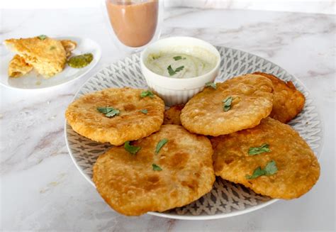 Daal Puri Crispy Flatbread With Lentil Stuffing