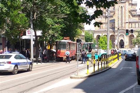 NEZGODA U CENTRU GRADA TRAMVAJ ISKOČIO IZ ŠINA KOD RESAVSKE ULICE