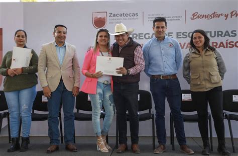 Entrega Gobernador David Monreal Vila Escrituras A Familias De