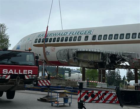 Airbus A319 Landet Im Bayerischen Wald