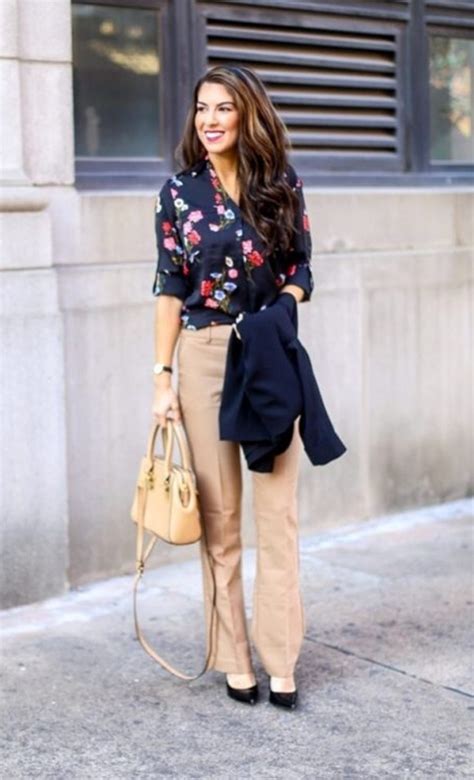 40 Trendy Business Casual Work Outfits For Women