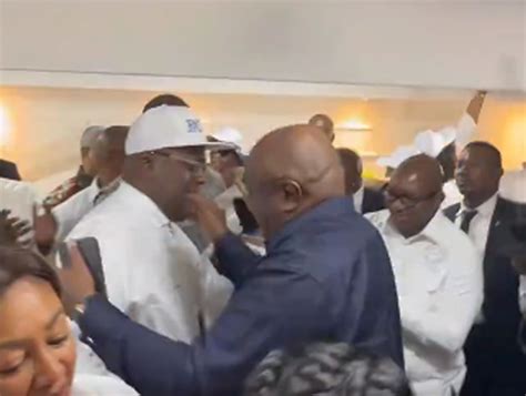 Vidéo Chaleureuses accolades de Félix Tshisekedi avec Jean Pierre