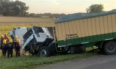 Camionero de Tres Arroyos murió en un choque frontal La Brújula 24