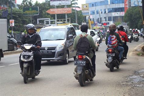 Lawan Arus Pelanggaran Lalu Lintas Yang Hanya Ada Di Indonesia