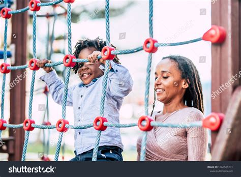 12 Single Black Mom Kids Playground Images, Stock Photos, 3D objects ...