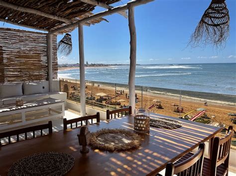 Charming Beachfront Bungalow With Stunning View Bungalows For Rent In