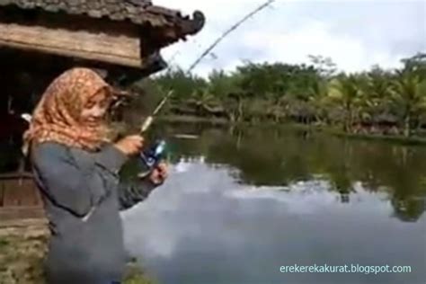 Mimpi Mancing Belut Togel Raja Syair