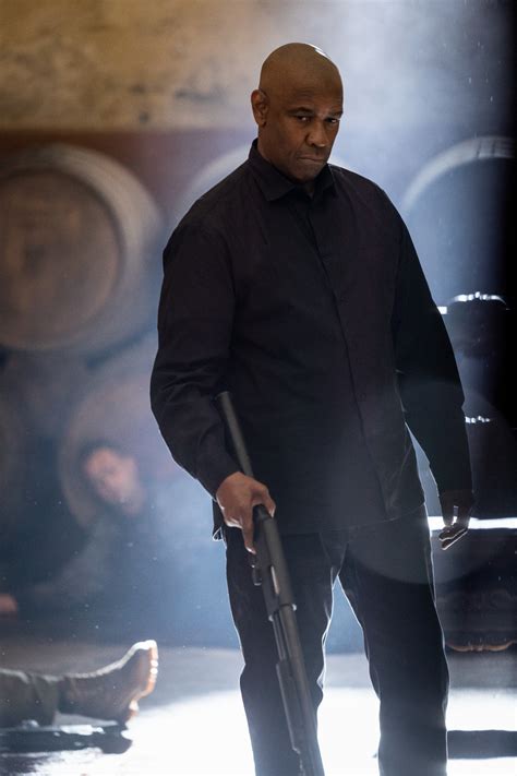 The Equalizer Review Antoine Fuqua Takes The Franchise Back To Its