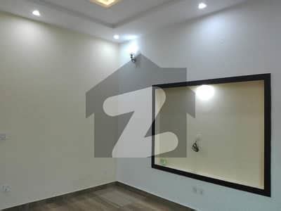 Highly Coveted 1 Kanal Upper Portion Is Available In Wapda Town For