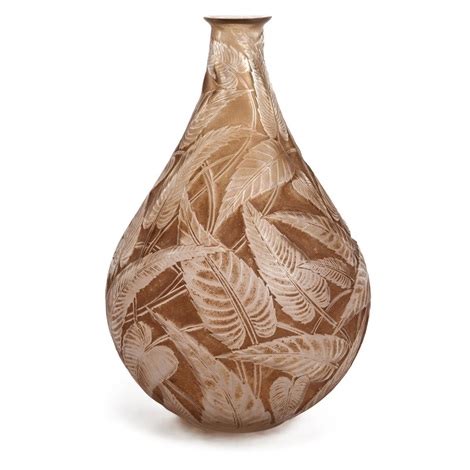 Sauge vase par René Lalique sur artnet