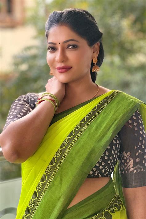 Reshma Pasupuleti In Saree Stills South Indian Actress