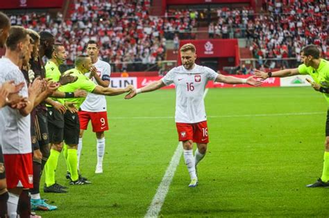 Dfb Elf Weiter Sieglos Deutschland Kassiert Pleite In Polen Noz