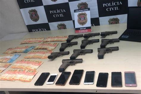 Suspeito de fornecer armas para facção criminosa é preso na zona leste