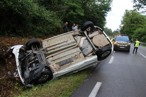 La Motte Saint Jean Faits Divers Une Voiture Sort De La Route Et