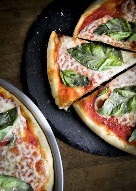 Thin Crust Margherita Pizza | Wanderzest