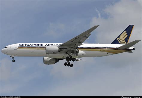 V Sro Singapore Airlines Boeing Er Photo By Aldo Bidini Id