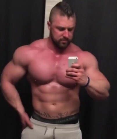 Hot Musclebeast ThisVid