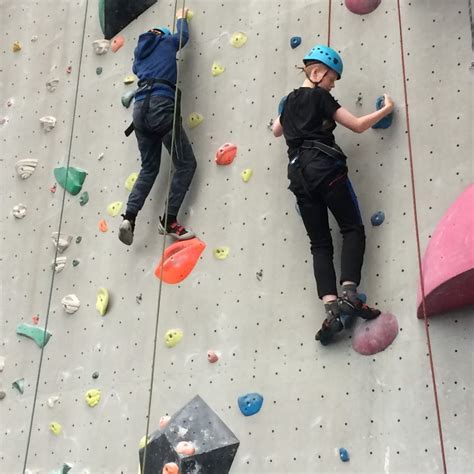 Edinburgh School Trip At Ratho Bells Brae Primary School