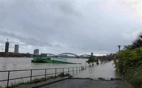 Hochwasser in NRW Pegelstände sind weiter hoch