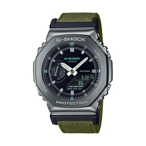 Casio G Shock GM 2100CB 3A 44mm Graues Edelstahlgehäuse mit Grünem