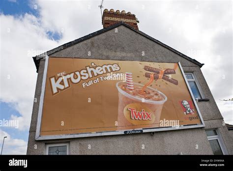 Jcdecaux Billboard Billboards Hi Res Stock Photography And Images Alamy