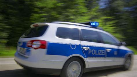 Raubüberfall auf 10 Jährigen in Frankfurt Eschersheim Handy entrissen