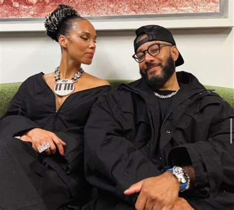 Swizz Beatz Reacts To Usher Hugging Alicia Keys During Their Duet At