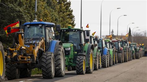 Los agricultores de Castilla y León ponen rumbo a Madrid para