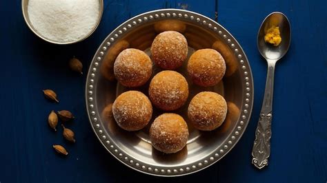 Premium Photo Besan Ladoo Are Delicious Sweet Balls Made With Gram