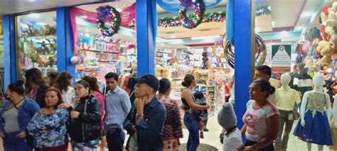 Estelí apertura con éxito edición de las noches de compras navideñas