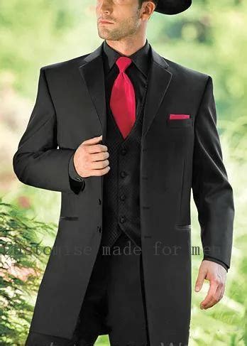 Traje De Corbata Roja Con Solapa De Cuatro Botones Negro Hecho A La