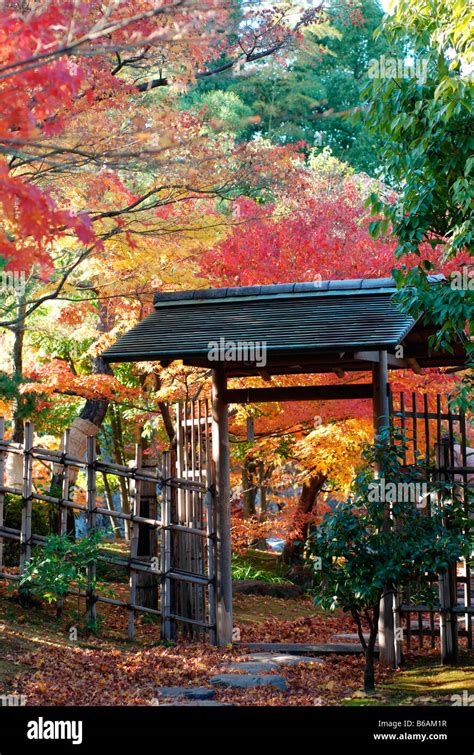 Garden Gate Arch Stock Photos And Garden Gate Arch Stock Images Alamy