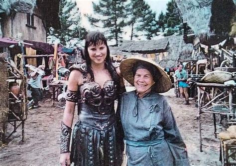 Lucy Lawless behind the scenes of Xena - Warrior Princess. | Xena ...