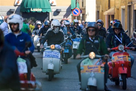 Vespa Th Of Piaggio L Edizione Super Esclusiva In Vendita Solo