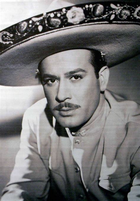 Pedro Infante Desempeñó Varios Oficios Antes De Ser Famosos Entre Ellos La Carpintería La Cual