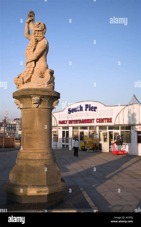 Lowestoft South Pier Stock Photo - Alamy