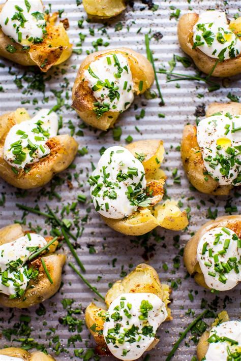 These Garlic And Lemon Smashed Potatoes Are A Fresh And Flavorful Side Dish Or Party Finger Food